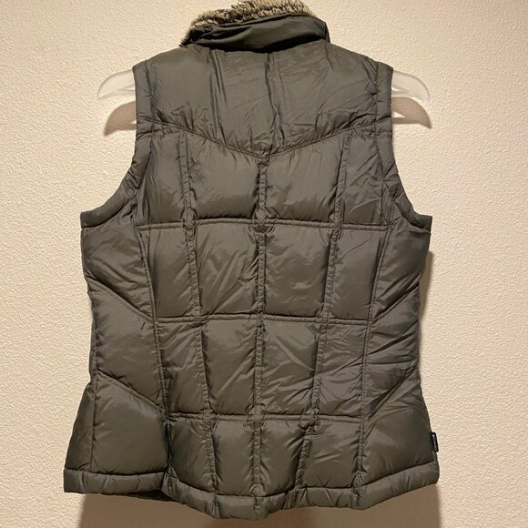 Columbia‎ Women’s Green Puffer Vest Small Faux Fur Collar Down-Filled - Picture 5 of 5